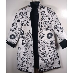 womens Quilted Jacket small Open Front black white  Grannycore  modern trendy